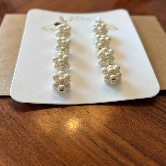 J Crew Cluster Pearl Drop Earrings - Picture 6 of 10